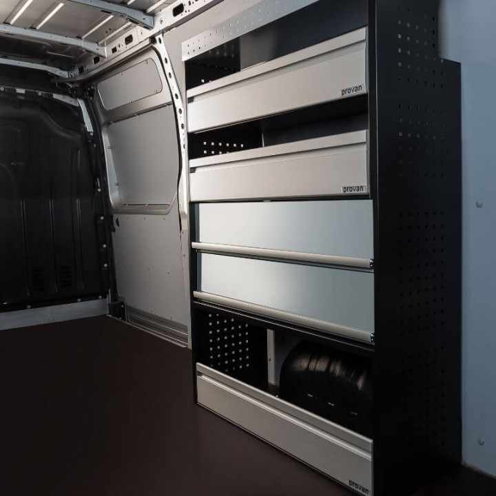 Aménagement PROVAN avec étagères et tiroir (gauche ou droite) pour Iveco Daily 2014+ - vue de côté utilitaire