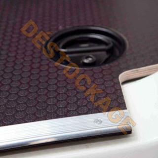 Plancher bois antidérapant pour Ford Transit 2013+ L2 avec plancher vinyle avec barres de seuil et coupelles de finition.