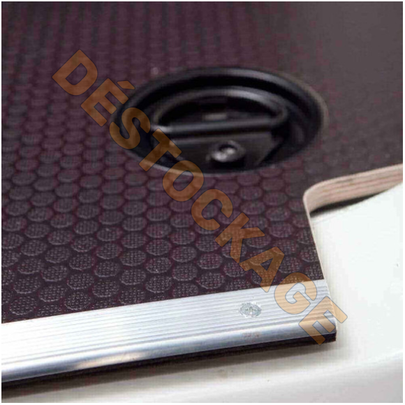 Plancher bois antidérapant pour Fiat Doblo 2010-2022 L2 avec barres de seuil et coupelles de finition.