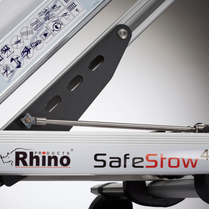 Porte-échelle SafeStow de la marque Rhino Mercedes eSprinter 2023+