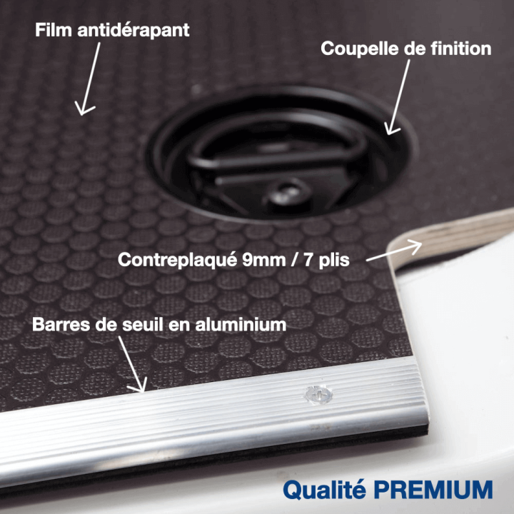 Habillage bois complet pour Toyota Proace Double Cabine - détail plancher avec film antidérapant brun