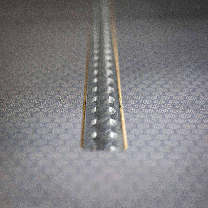 Plancher gris avec rail aéro intégré pour Ford Custom 2012+