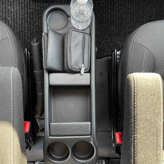 Console centrale pour Nissan NV300 2016-2021 Console centrale pour Nissan NV300 2016-2021