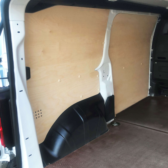 Habillage bois complet pour Citroën Jumpy 2016+ - détails protection parois (photo générique non contractuelle)